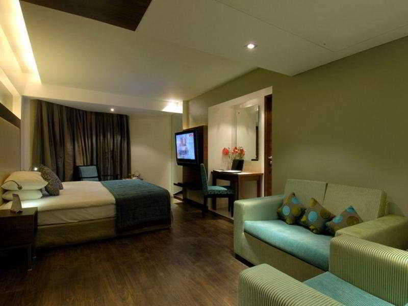 Ramee Guestline Hotel Juhu Bombay Extérieur photo